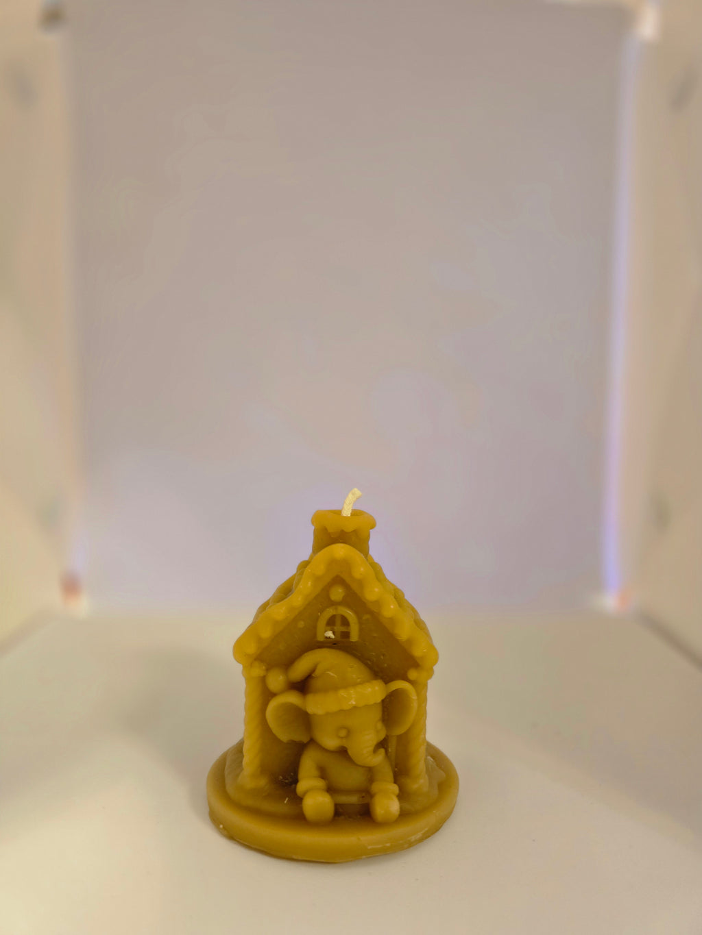 Christmas Elephant of the Gingerbread Hollow | Beeswax Candle