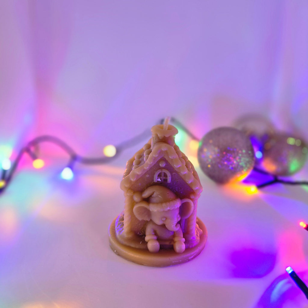 Christmas Elephant of the Gingerbread Hollow | Beeswax Candle