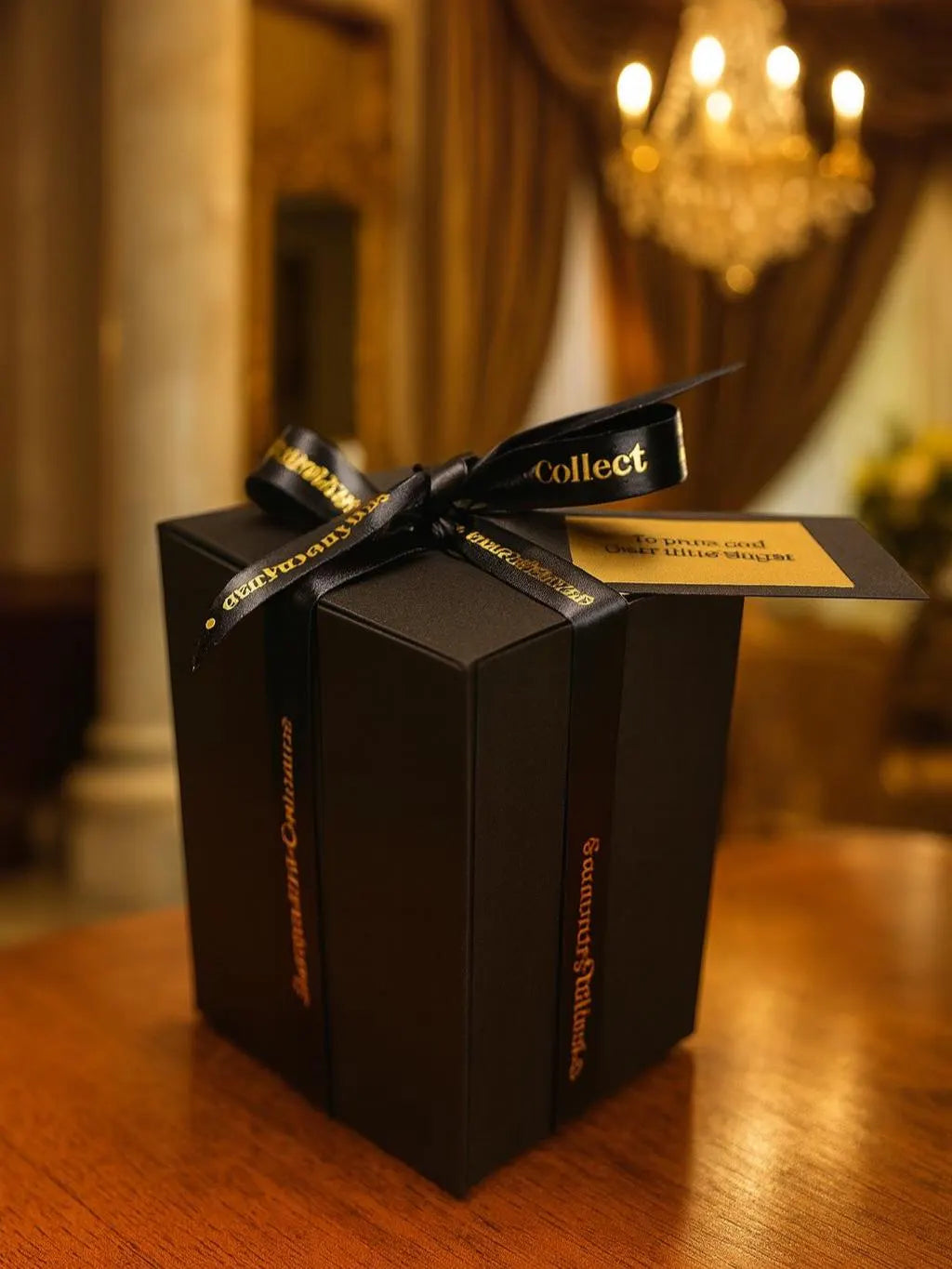 The Summers Queen Bee |Signature Collection | 100% Pure Beeswax Candle