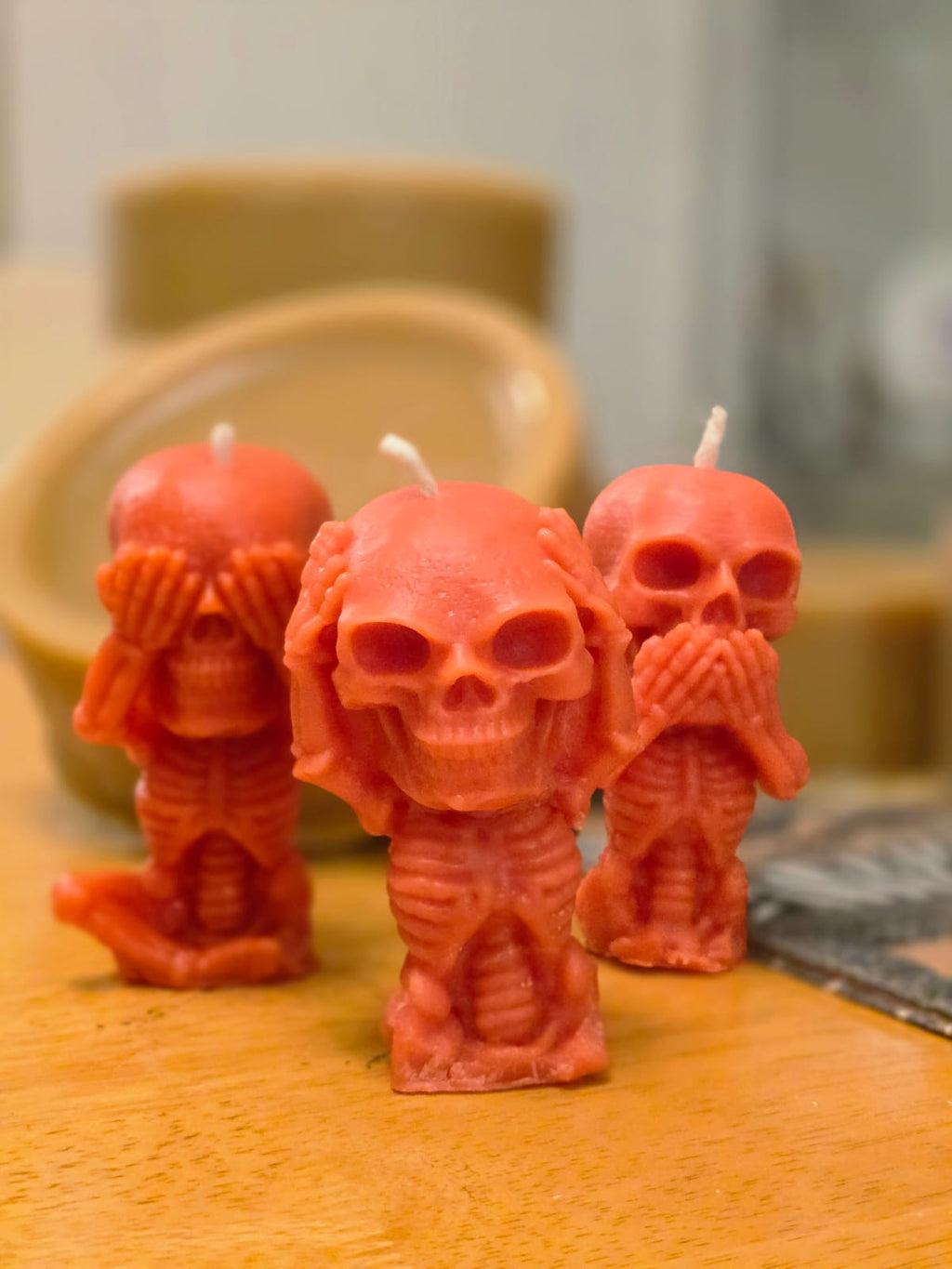 Halloween Beeswax Scented Candle Gift Box: 3 Skeletons