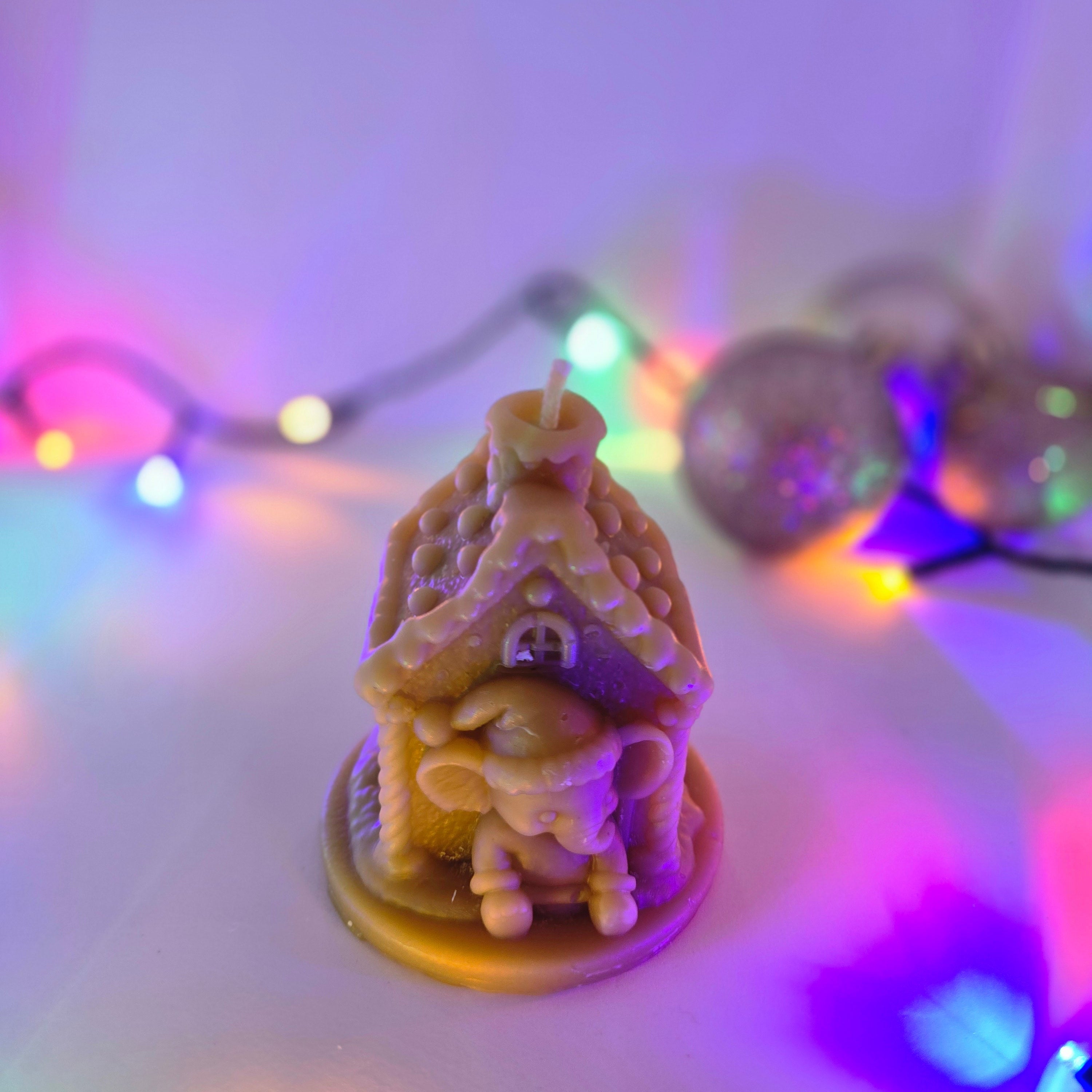 Christmas Elephant of the Gingerbread Hollow | Beeswax Candle