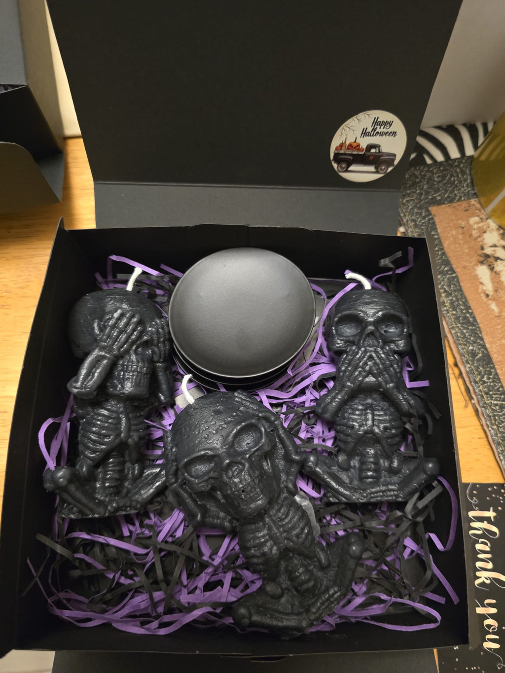 Halloween Beeswax Scented Candle Gift Box: 3 Skeletons