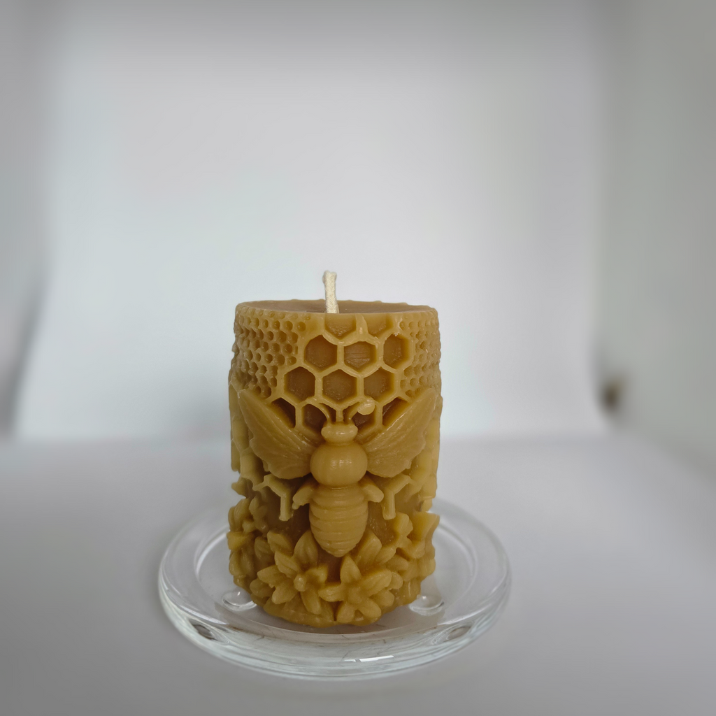 The Summers Honeycomb Bee | Signature Collection | 100% Natural Beeswax Candle